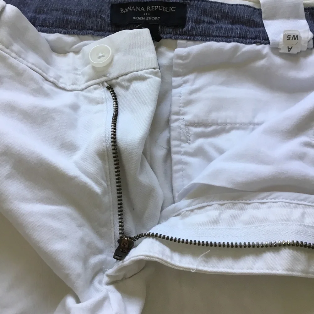 Banana Republic White Men Aiden Chino Shorts - Picture 13 of 15